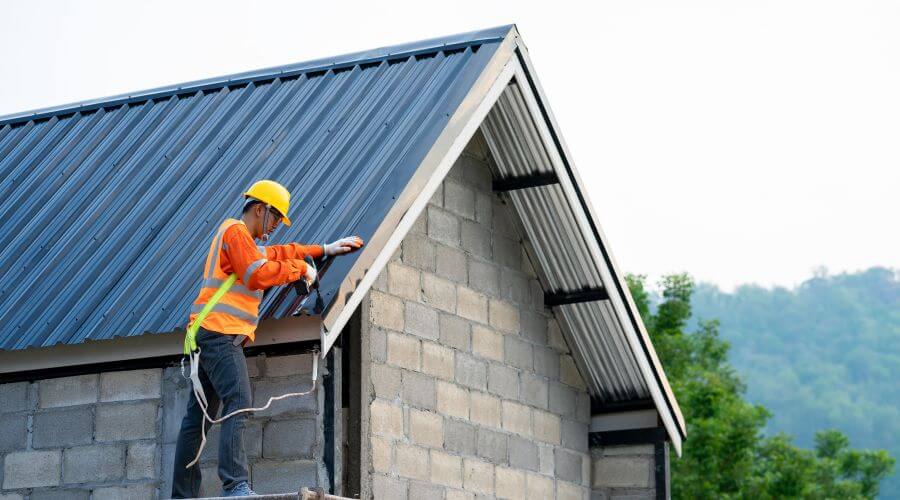 Professional Flat Roofing Installation in Compton, AR